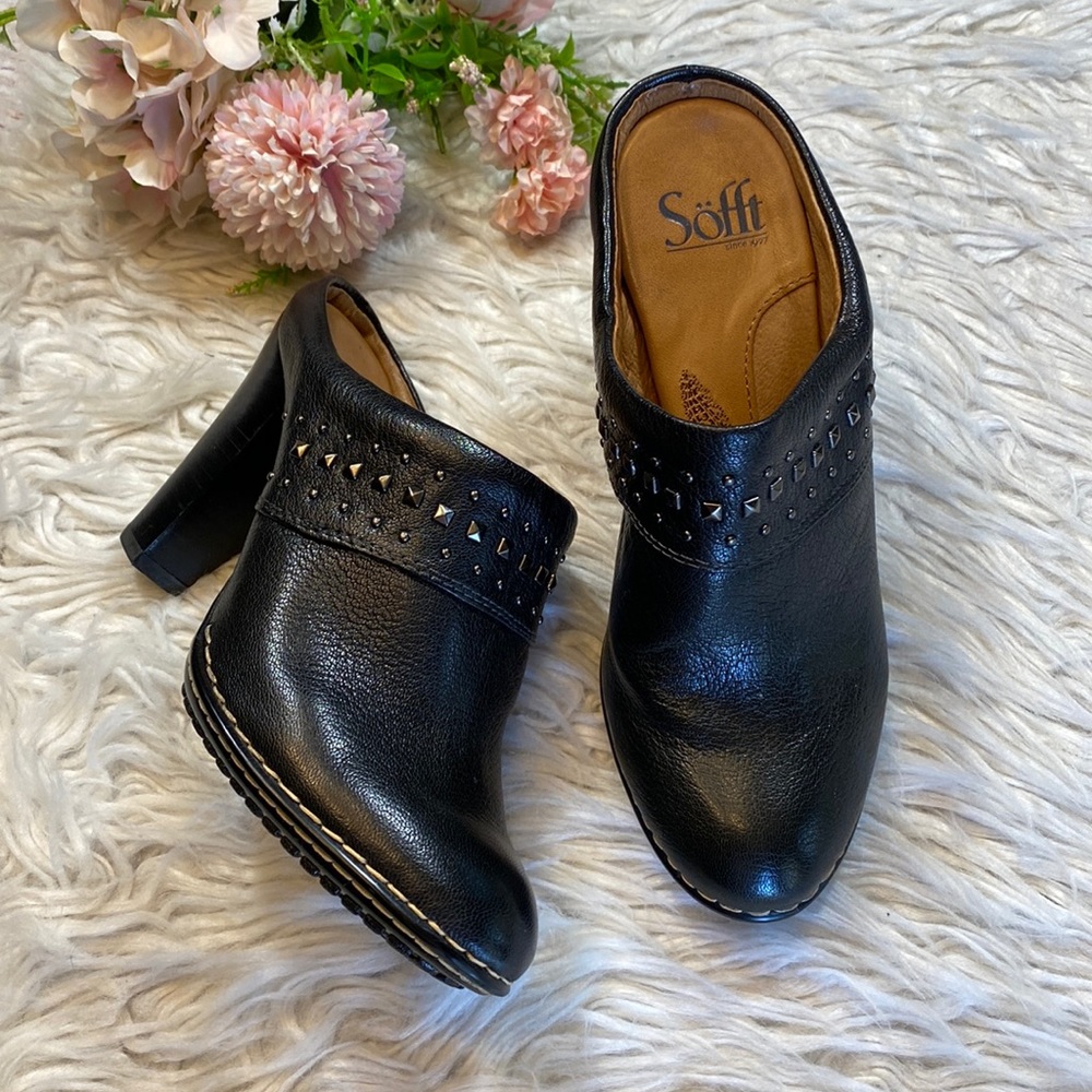 Sofft Black Leather Studded Heeled Mules Clogs sz 7